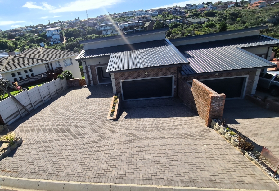 3 Bedroom Property for Sale in Dana Bay Western Cape